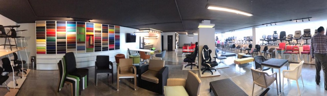 Sala de Exhibición de Sillas Operativas